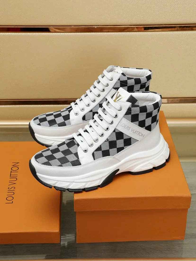 Factory P460 men's shoes 💰"LOUI* VUITTO*" popular men's casual shoes 💯Purchase-level quality, the upper is made of original materials with cowhide, the real thing is super shiny⚡️ Fashionable and versatile, the toe last shape is firm and full, the soles are LV original molds and can be put in and out at will. Light and comfortable on the foot ~ purely handmade, details determine the quality! Color: Two colors available. Size:38-44 (45 customized)